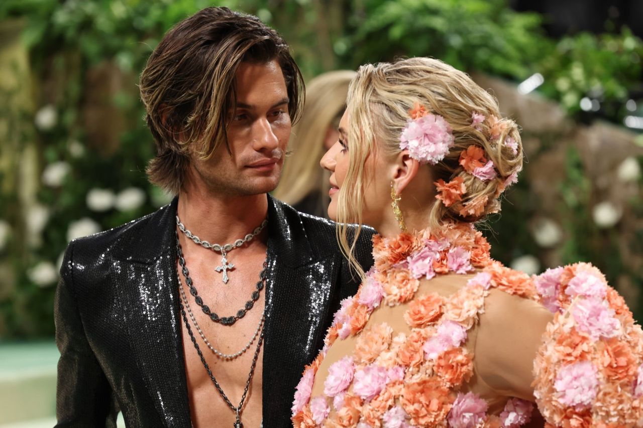 KELSEA BALLERINI AND CHASE STOKES MAKE A STUNNING DEBUT AT THE 2024 MET GALA IN NEW YORK03